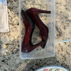 Gucci Dark Red Patent Leather Heels